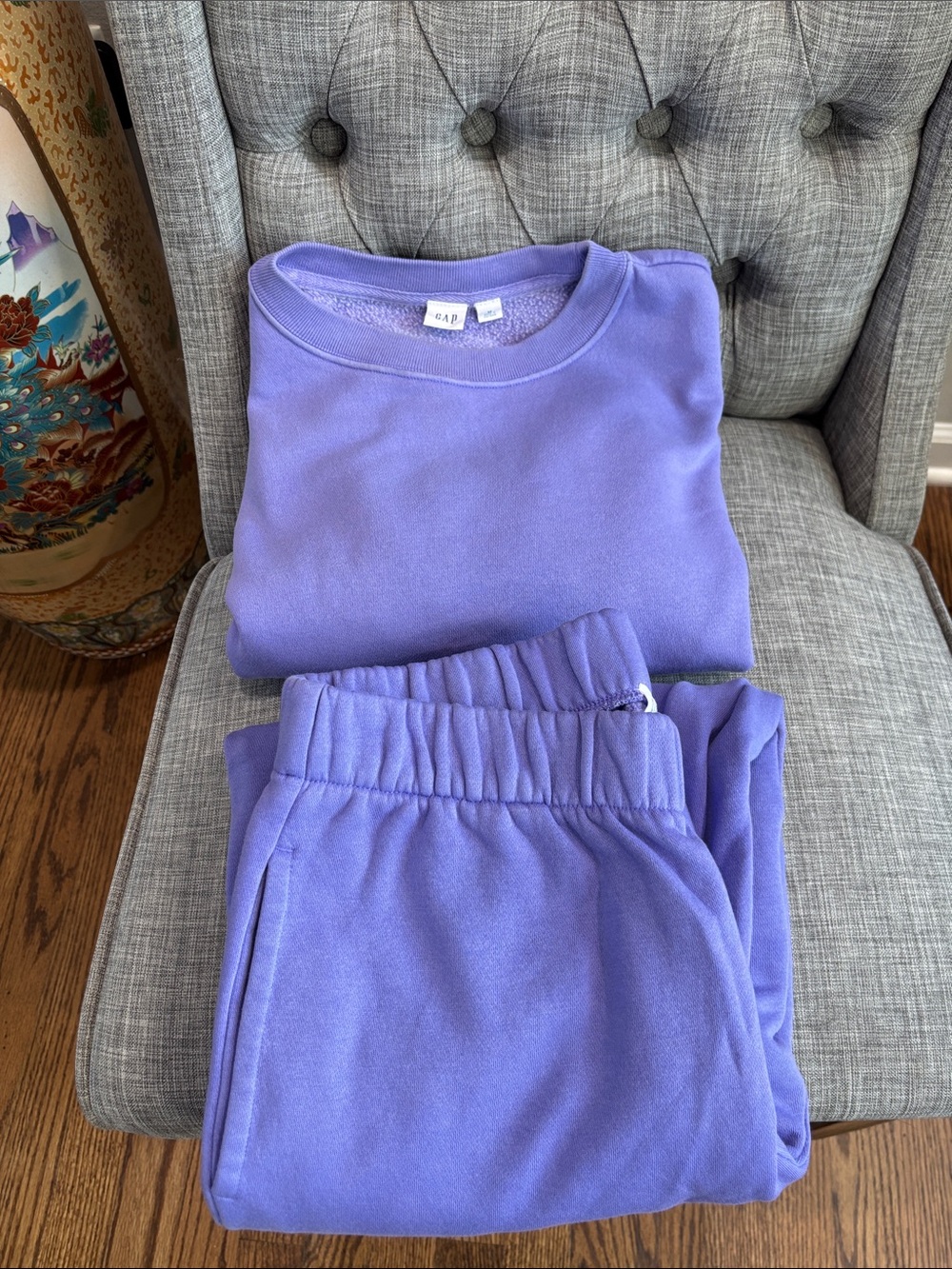 Women’s  GAP Lavender Sweatpants - Set - Picture 7 of 7